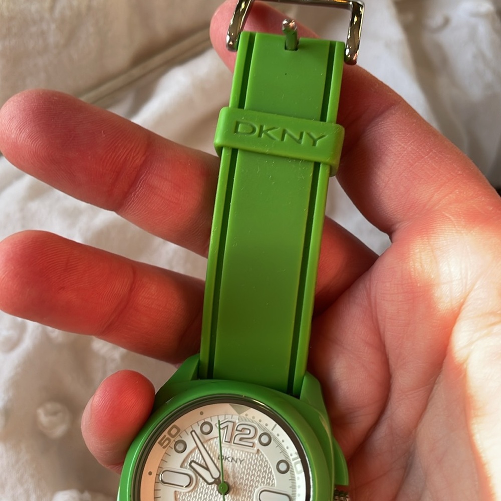 Vintage Bright green DKNY watch Brand new never been used - Picture 9 of 17